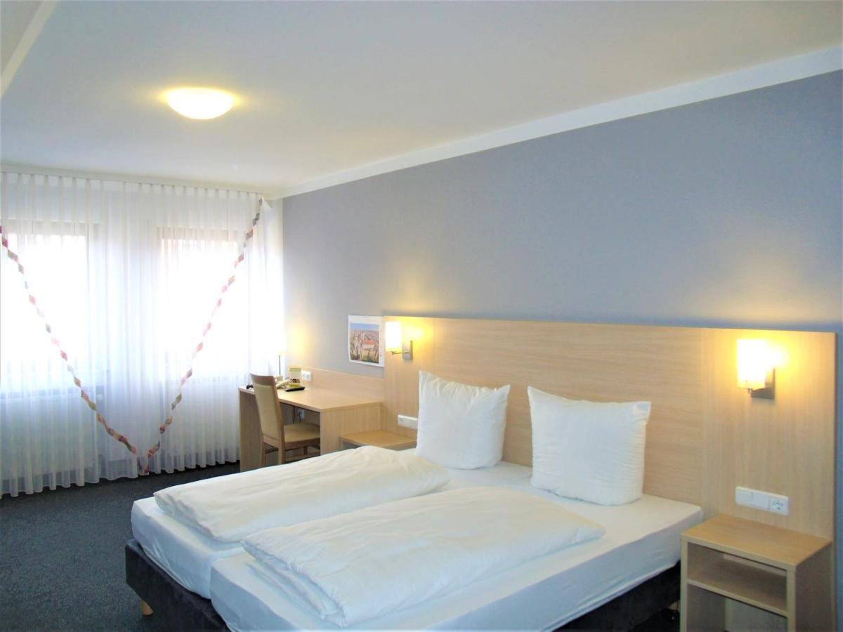 Hotel Brehm Wurzburg Bagian luar foto