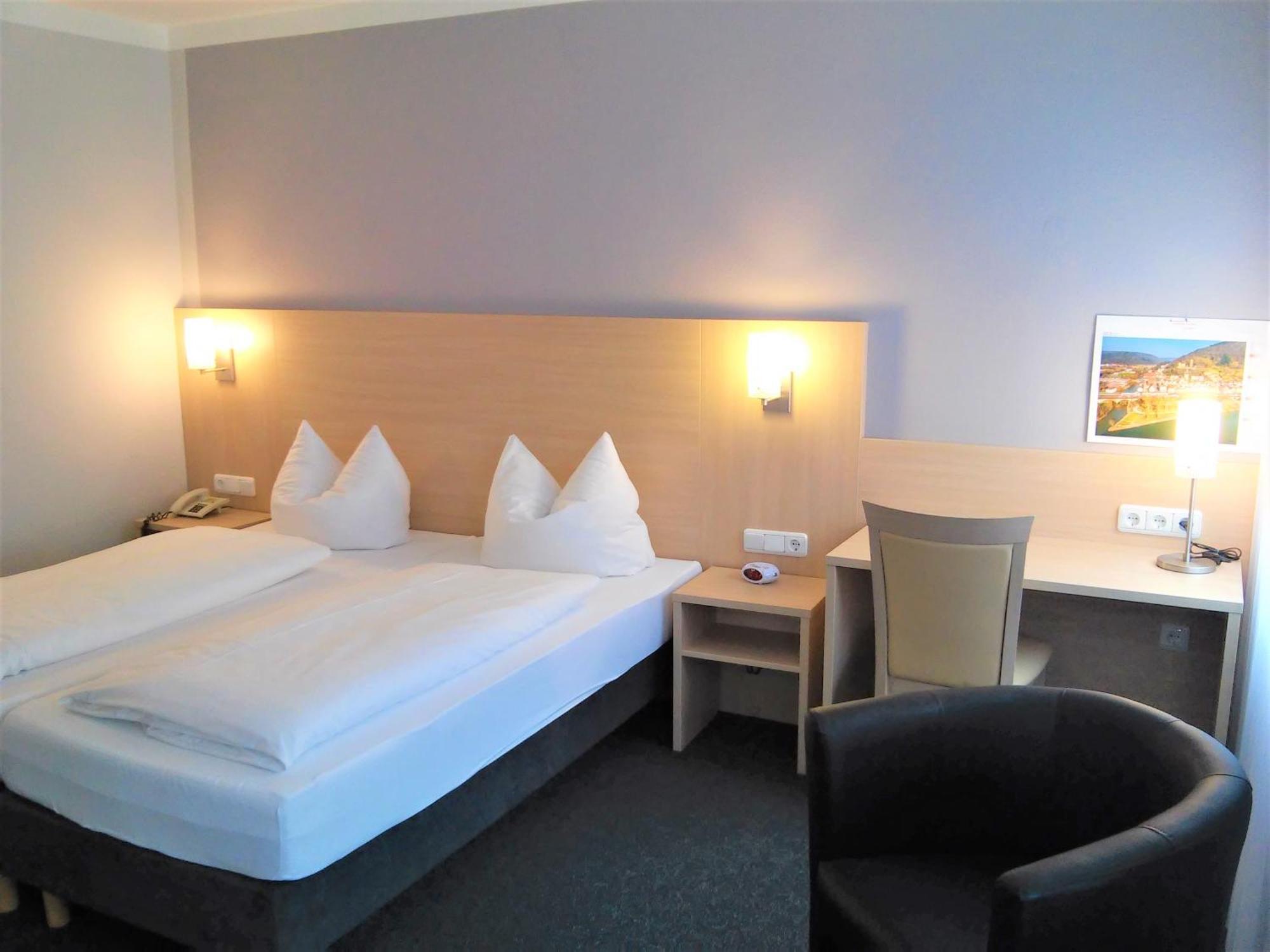 Hotel Brehm Wurzburg Bagian luar foto