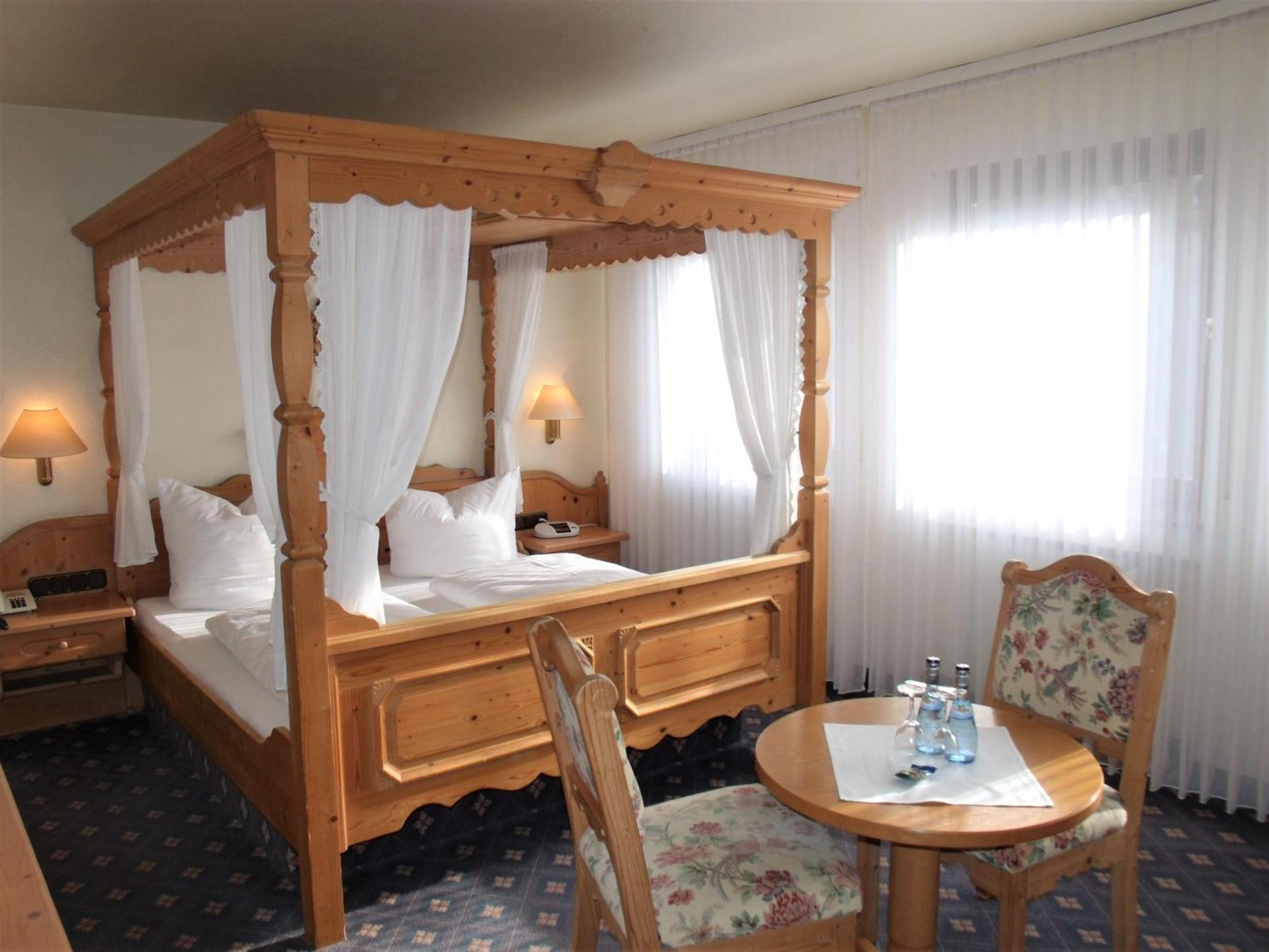 Hotel Brehm Wurzburg Bagian luar foto