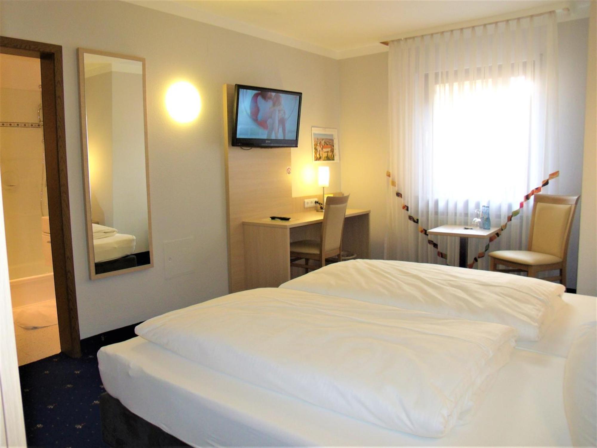 Hotel Brehm Wurzburg Bagian luar foto
