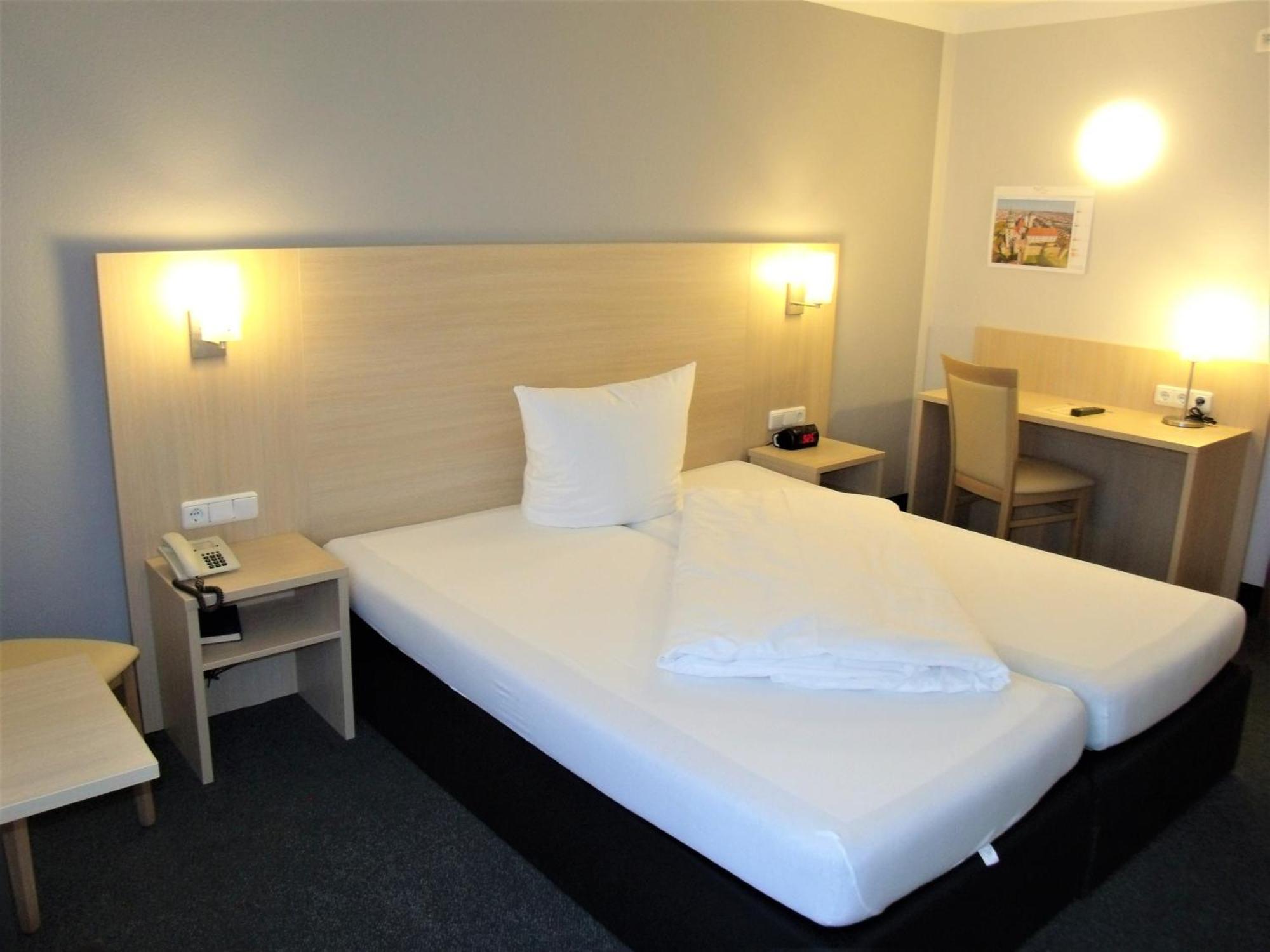 Hotel Brehm Wurzburg Bagian luar foto